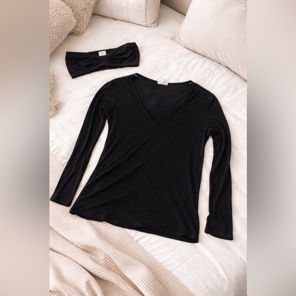 Aritzia Wilfred Free Top + Wilfred Bralette Size M | Black Long Sleeve V Neck